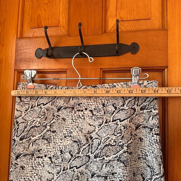 Rachel Zoe Snake Print Pull-On Midi-Skirt - Size 2 - Picture 6 of 8